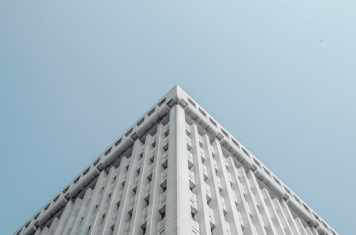 别急着骂，先看这个：删掉又发回的消息背后的人际边界，比你想的更有逻辑